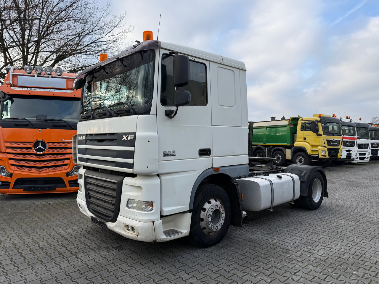 Daf XF105 460 4X2 Comfort Cab - Cabeza tractora: foto 1 Daf XF105 460 4X2 Comfort Cab - Cabeza tractora: foto 1