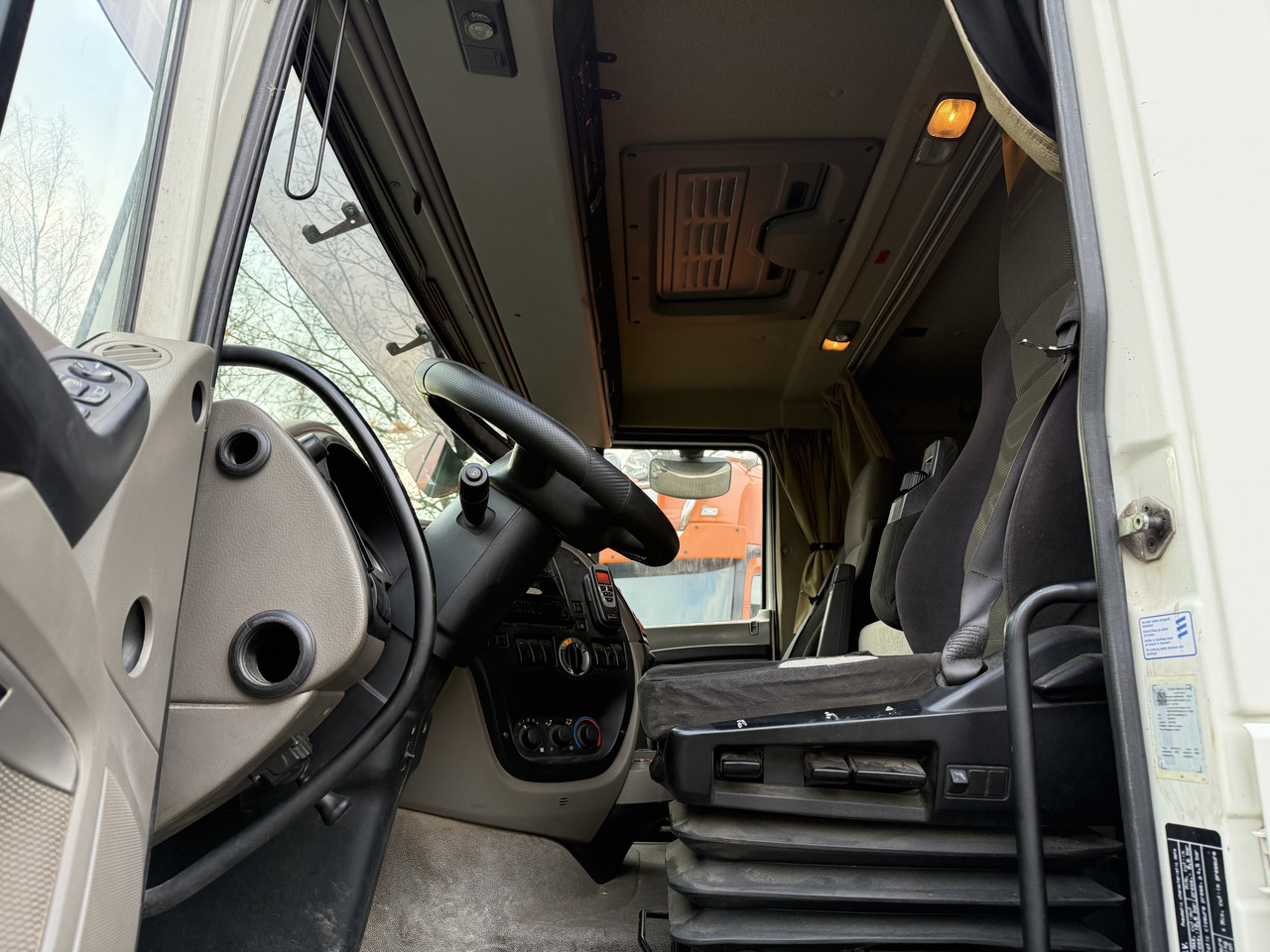 Daf XF105 460 4X2 Comfort Cab - Cabeza tractora: foto 3 Daf XF105 460 4X2 Comfort Cab - Cabeza tractora: foto 3