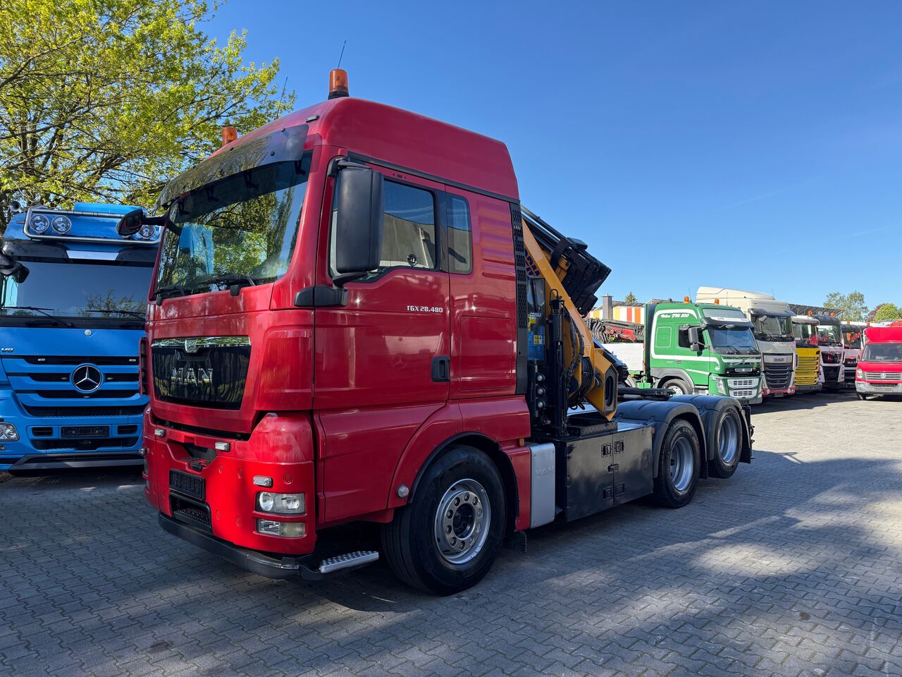 MAN TGX 28.480 6X2 Kran Copma 300 bis 30 Meter - Cabeza tractora: foto 1 MAN TGX 28.480 6X2 Kran Copma 300 bis 30 Meter - Cabeza tractora: foto 1
