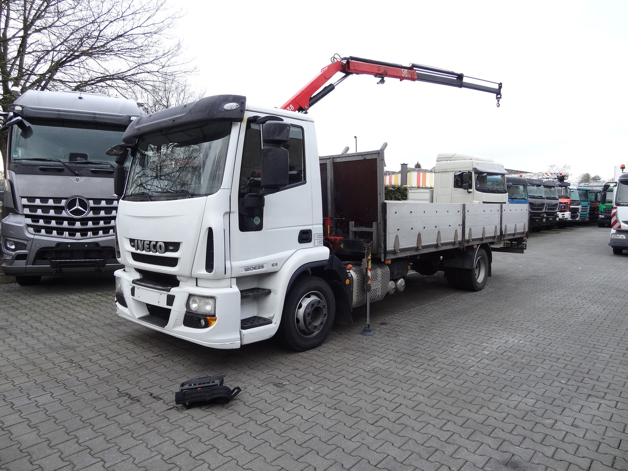 Camión caja abierta, Camión grúa Iveco EuroCargo 120E25 Fassi F38: foto 12