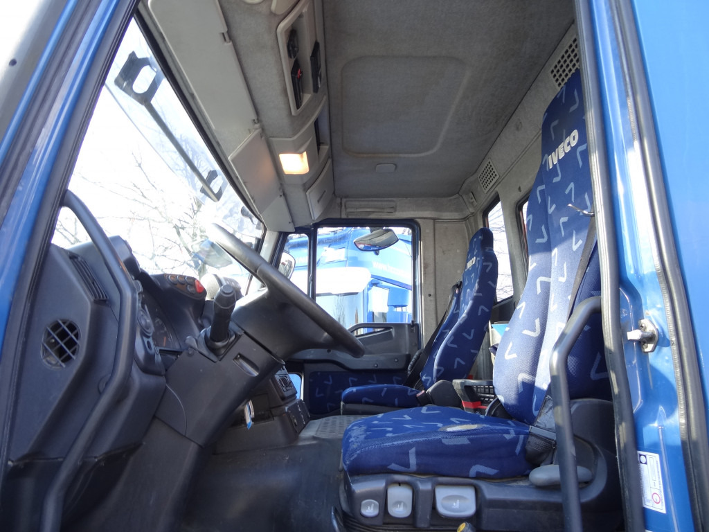 Iveco Trakker AD340T41 8X4 Kipper Kran Palfinger 23002 - Volquete camión, Camión grúa: foto 2 Iveco Trakker AD340T41 8X4 Kipper Kran Palfinger 23002 - Volquete camión, Camión grúa: foto 2