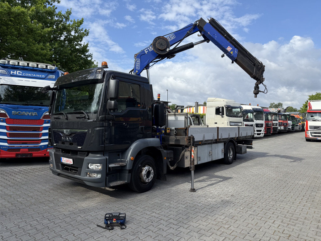 MAN TGM 15.250 Kran Fassi F150 - Camión grúa, Camión caja abierta: foto 1 MAN TGM 15.250 Kran Fassi F150 - Camión grúa, Camión caja abierta: foto 1