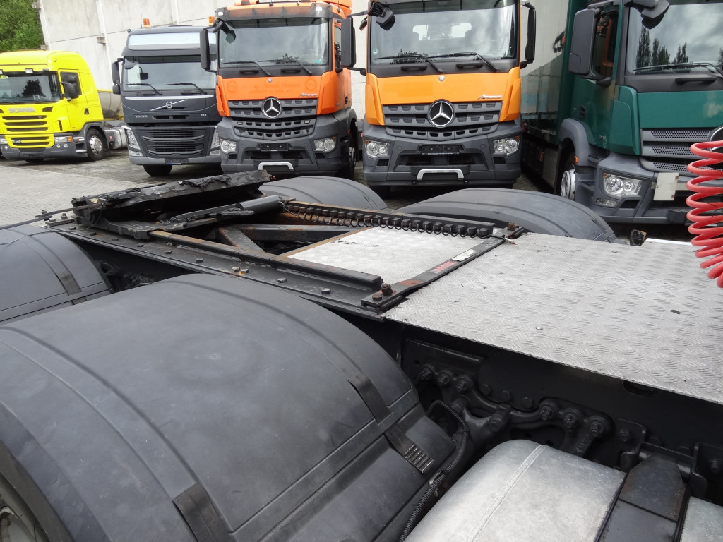 Camión grúa, Cabeza tractora Mercedes-Benz Arocs 2648 LS 6X4 Kran Hiab X-HiPro 302: foto 6