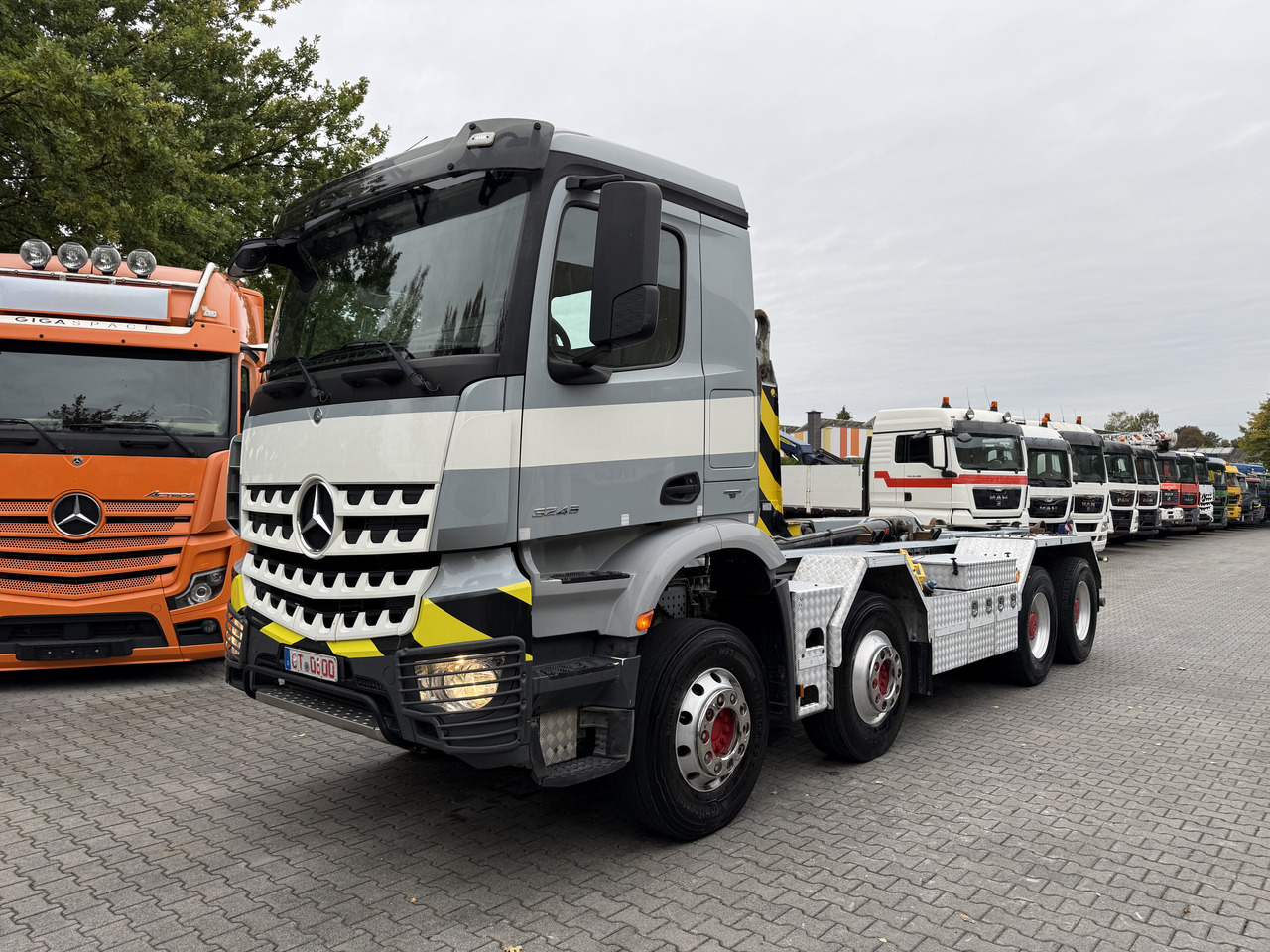 Multibasculante camión Mercedes-Benz Arocs 3245 K 8X4 Haken: foto 10
