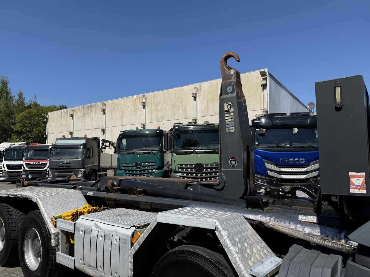 Mercedes-Benz Arocs 3245 K 8X4 Haken - Multibasculante camión: foto 2 Mercedes-Benz Arocs 3245 K 8X4 Haken - Multibasculante camión: foto 2