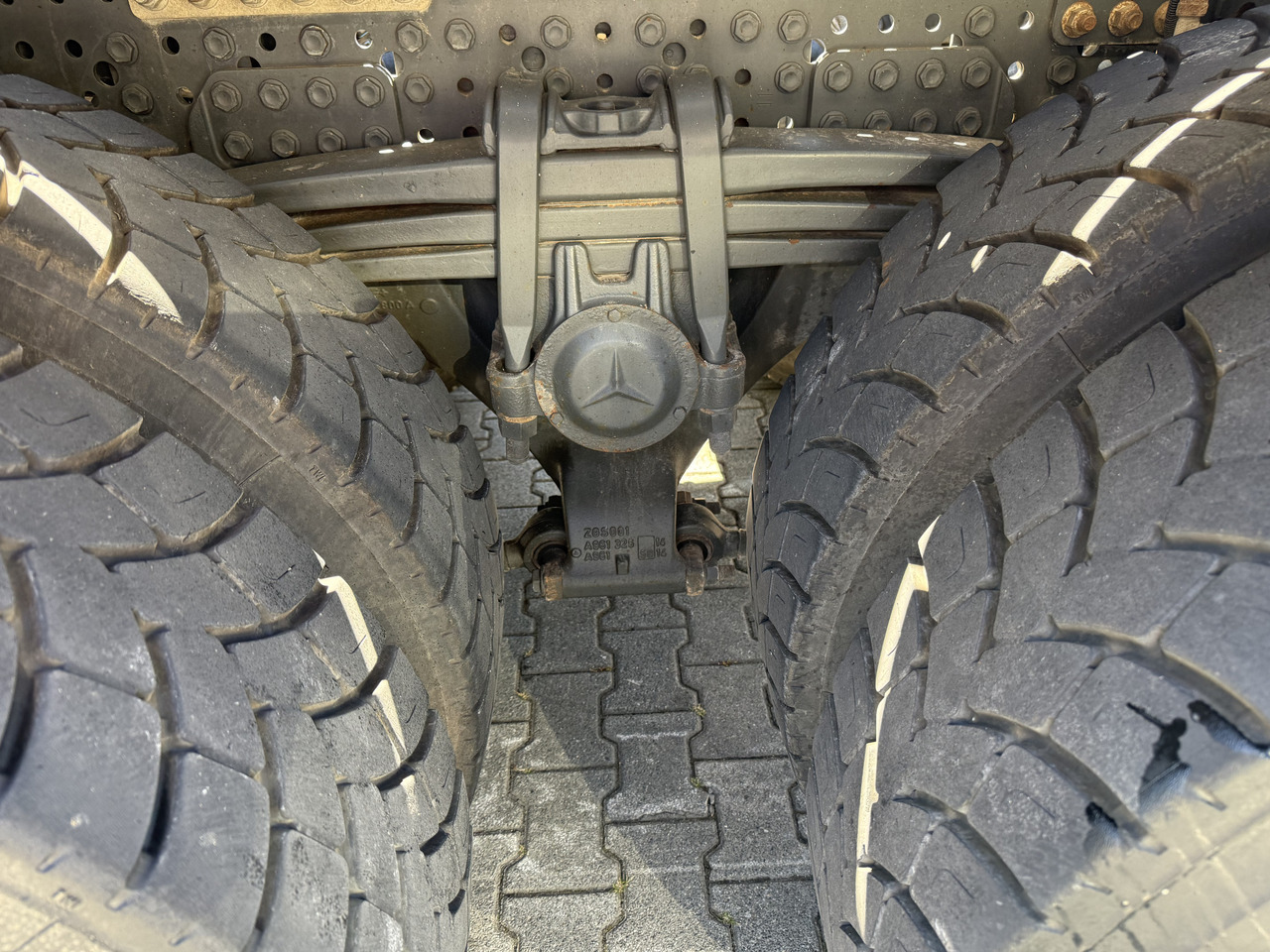 Mercedes-Benz Arocs 3245 K 8X4 Haken - Multibasculante camión: foto 4 Mercedes-Benz Arocs 3245 K 8X4 Haken - Multibasculante camión: foto 4