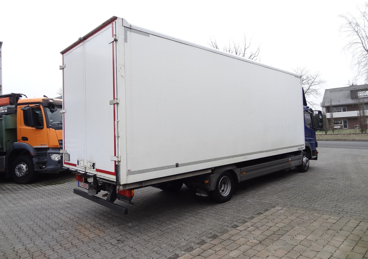 Mercedes-Benz Atego 822 - Camión caja cerrada: foto 4 Mercedes-Benz Atego 822 - Camión caja cerrada: foto 4
