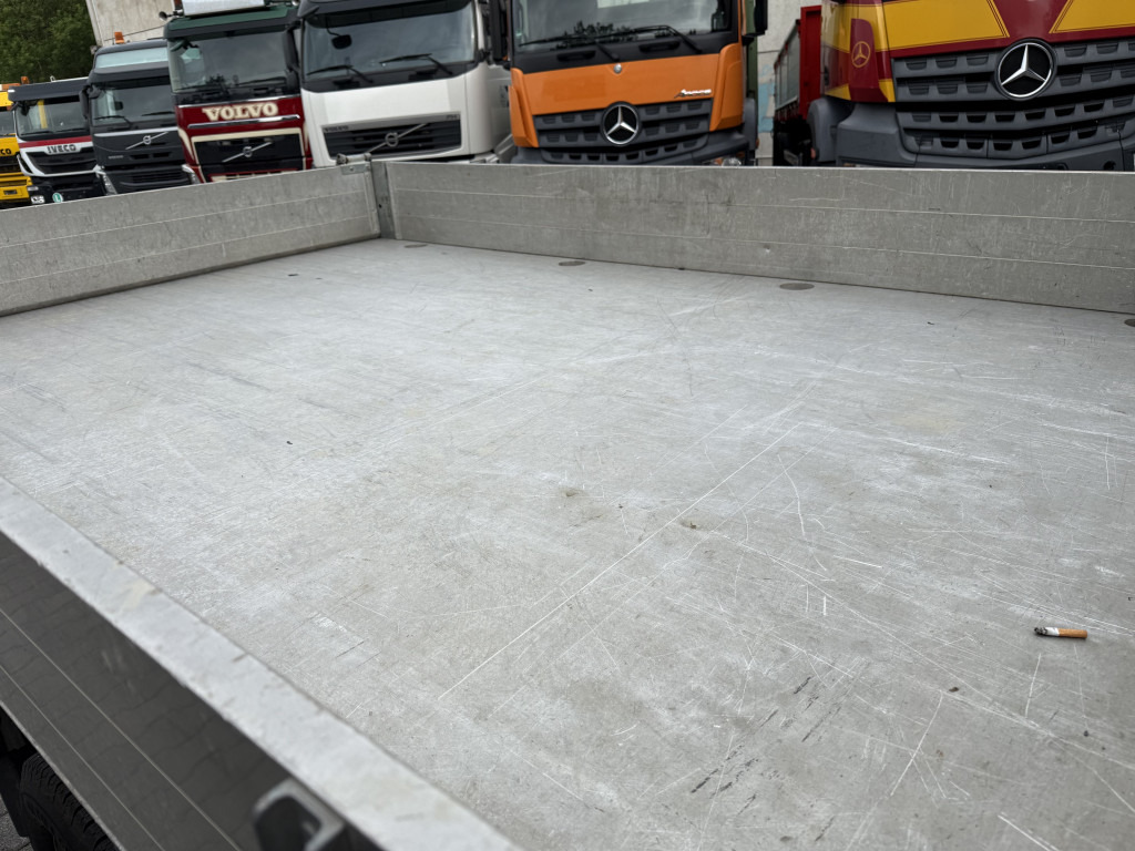Mercedes-Benz Sprinter 516 Kipper mit Kran HMF 270 - Volquete furgoneta: foto 5 Mercedes-Benz Sprinter 516 Kipper mit Kran HMF 270 - Volquete furgoneta: foto 5