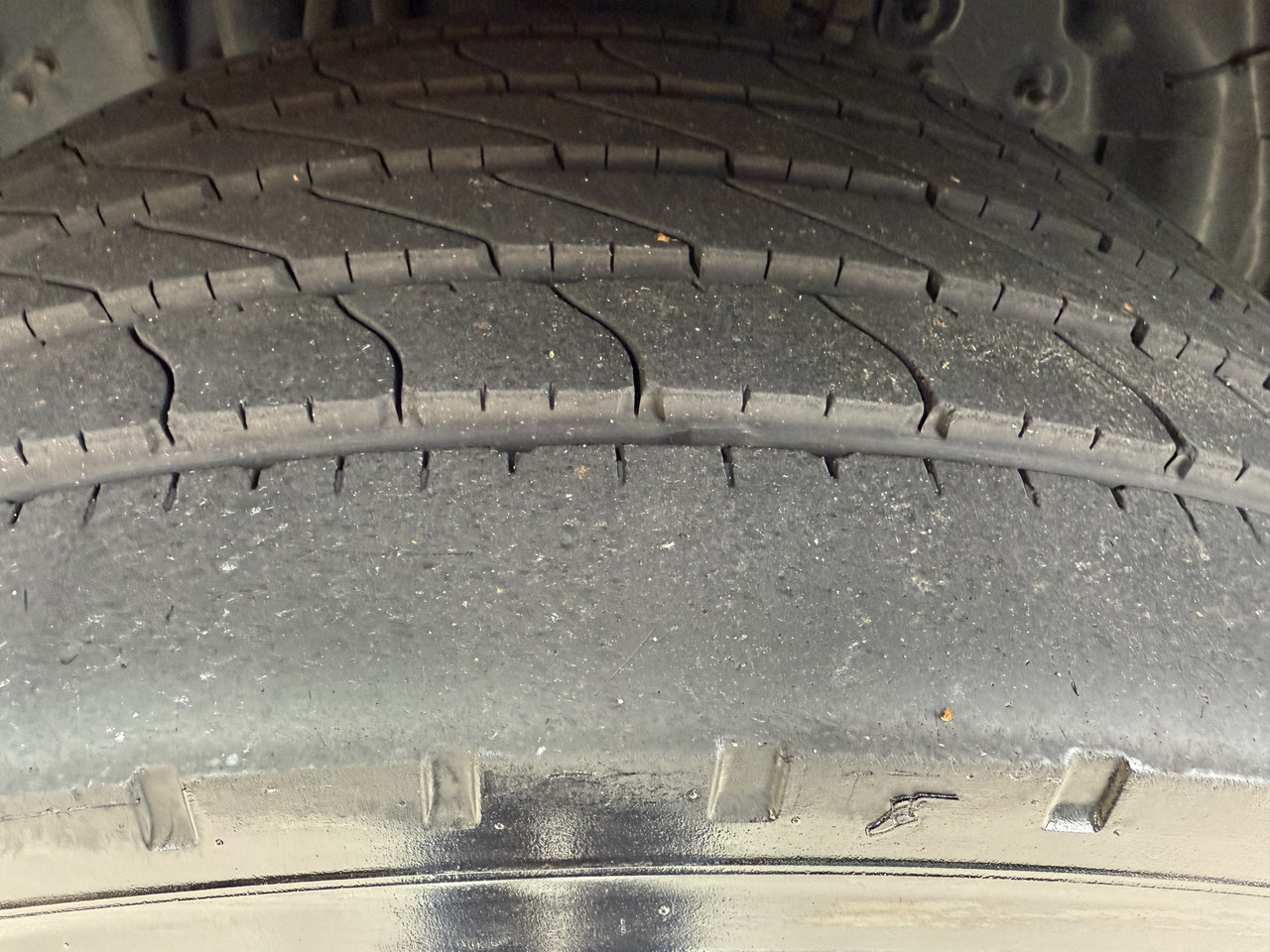 Scania P410 4X2 Palfinger PK 13001 - Camión grúa: foto 2 Scania P410 4X2 Palfinger PK 13001 - Camión grúa: foto 2