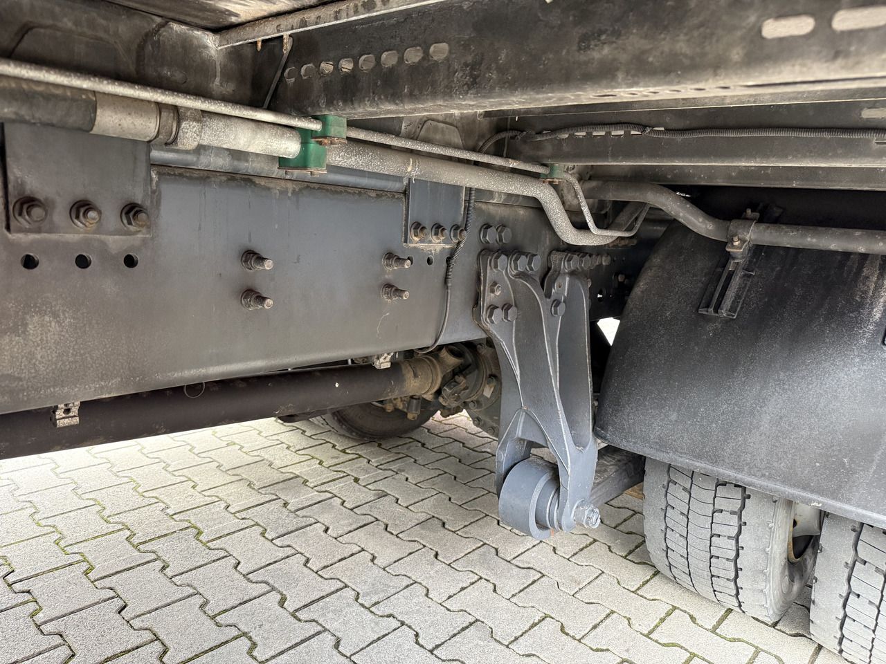 Scania R420 Montagekran Fassi 135 bis 23 Meter - Camión caja abierta, Camión grúa: foto 2 Scania R420 Montagekran Fassi 135 bis 23 Meter - Camión caja abierta, Camión grúa: foto 2