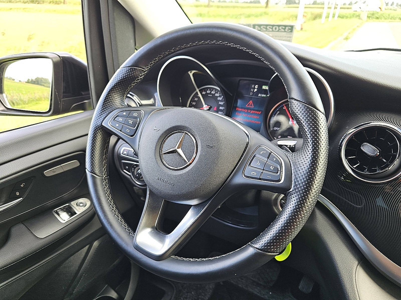 Minibús, Autobús eléctrico Mercedes-Benz EQV 300 L3 XL 8-Pers Mbux: foto 11