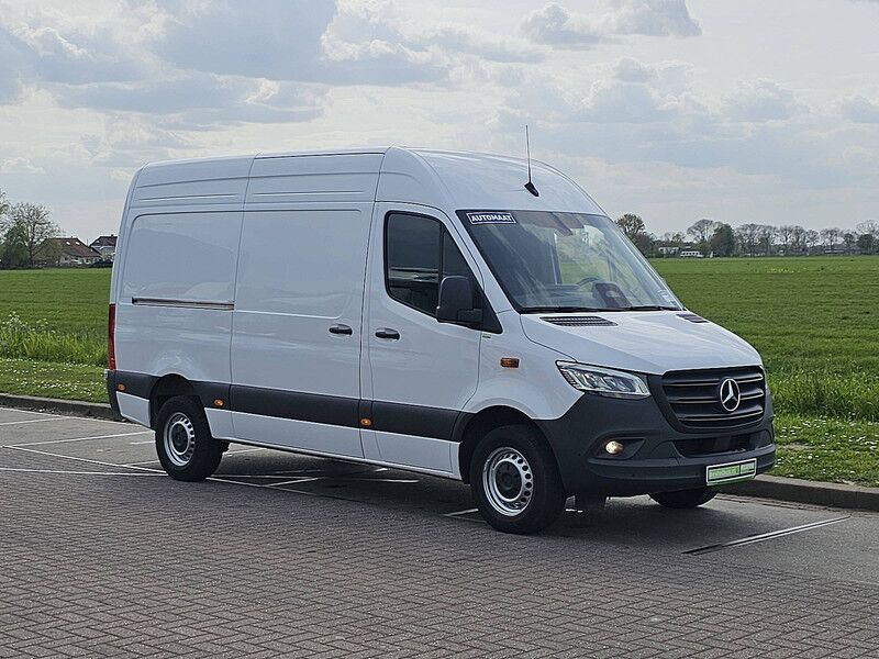 Mercedes-Benz Sprinter 317 L2H2 LED Mbux 10 - Furgón: foto 5 Mercedes-Benz Sprinter 317 L2H2 LED Mbux 10 - Furgón: foto 5