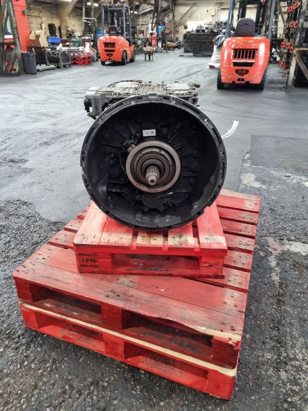 Volvo AT2412C Gearbox - Caja de cambios: foto 2 Volvo AT2412C Gearbox - Caja de cambios: foto 2