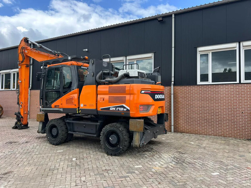 Doosan DX170W-5 - Manipulador de materiales: foto 3 Doosan DX170W-5 - Manipulador de materiales: foto 3