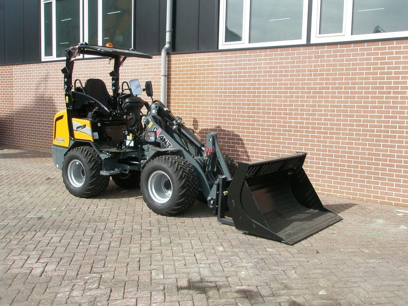 Giant G2500 - Minicargadora de cadenas: foto 3 Giant G2500 - Minicargadora de cadenas: foto 3