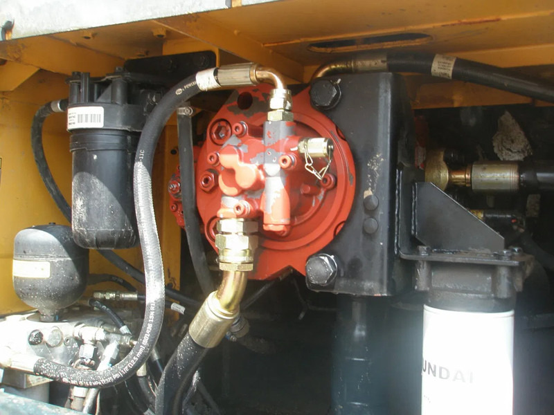 Excavadora de cadenas Hyundai HX260LC: foto 6