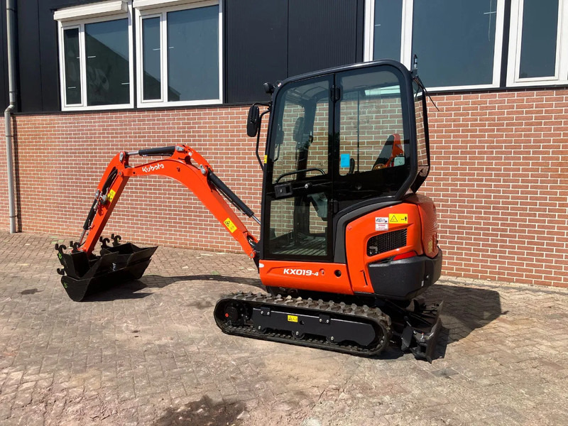 Kubota KX019 4 - Excavadora de cadenas: foto 4 Kubota KX019 4 - Excavadora de cadenas: foto 4