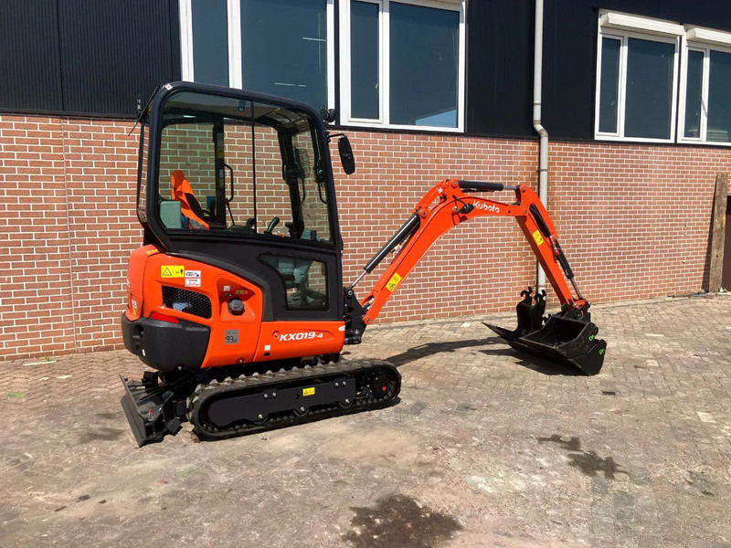 Kubota KX019 4 - Excavadora de cadenas: foto 2 Kubota KX019 4 - Excavadora de cadenas: foto 2