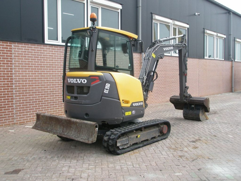 Volvo EC35D - Miniexcavadora: foto 3 Volvo EC35D - Miniexcavadora: foto 3