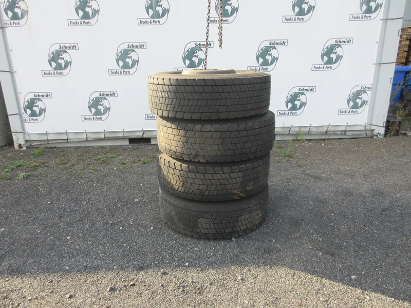 Continental 315/70R 22.5 CONTINENTAL BANDEN 4 STUKS MET STAAL WIEL - Neumático para Camión: foto 4 Continental 315/70R 22.5 CONTINENTAL BANDEN 4 STUKS MET STAAL WIEL - Neumático para Camión: foto 4