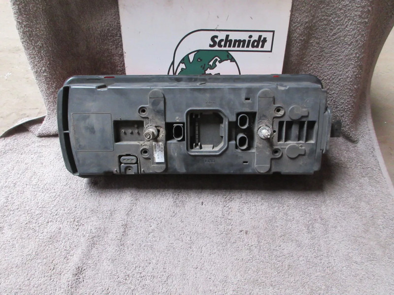 DAF 1875576 ACHTERLAMP DAF XF CF LF EURO 6 RECHTS - Luz trasera para Camión: foto 3 DAF 1875576 ACHTERLAMP DAF XF CF LF EURO 6 RECHTS - Luz trasera para Camión: foto 3