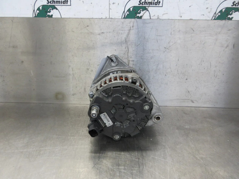 MAN 51.26101-7348 DYNAMO MAN 18.510 EURO 6 MODEL 2022 - Alternador para Camión: foto 3 MAN 51.26101-7348 DYNAMO MAN 18.510 EURO 6 MODEL 2022 - Alternador para Camión: foto 3