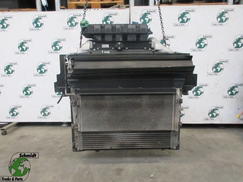 MAN 81.06101-6812 // 81.06130-0240 RADIATEUR INTERCOOLER 18.430 TGS /2023 - Radiador para Camión: foto 1 MAN 81.06101-6812 // 81.06130-0240 RADIATEUR INTERCOOLER 18.430 TGS /2023 - Radiador para Camión: foto 1