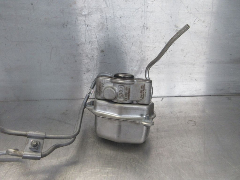 Mercedes-Benz A 000 070 55 46 UITLAAT INJECTOR EURO 6 ATEGO - Silenciador/ Sistema de escape para Camión: foto 4 Mercedes-Benz A 000 070 55 46 UITLAAT INJECTOR EURO 6 ATEGO - Silenciador/ Sistema de escape para Camión: foto 4