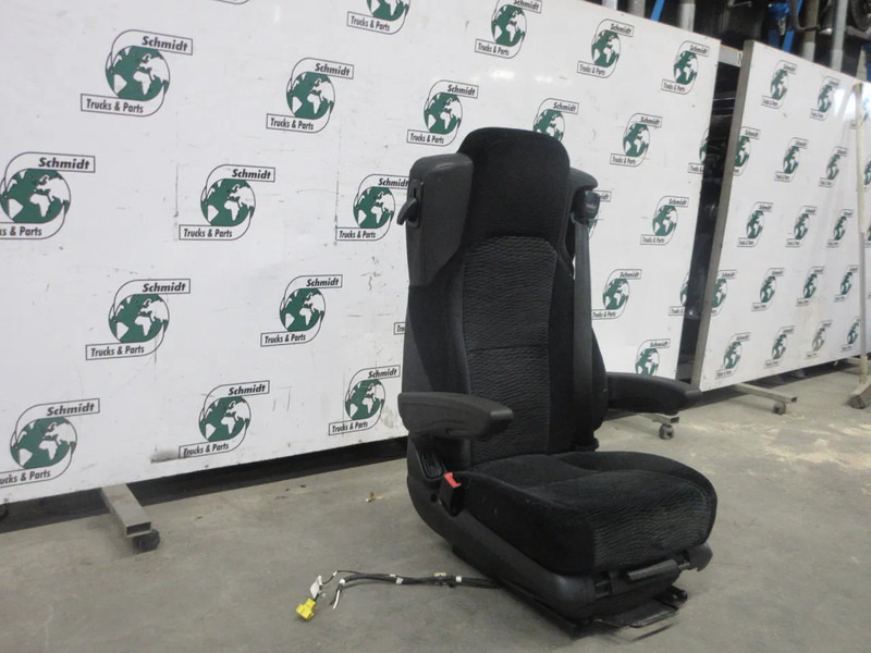 Mercedes-Benz A 960 910 75 01 STOEL MERCEDES BENZ 1845 LINKS EURO 6 - Asiento para Camión: foto 2 Mercedes-Benz A 960 910 75 01 STOEL MERCEDES BENZ 1845 LINKS EURO 6 - Asiento para Camión: foto 2