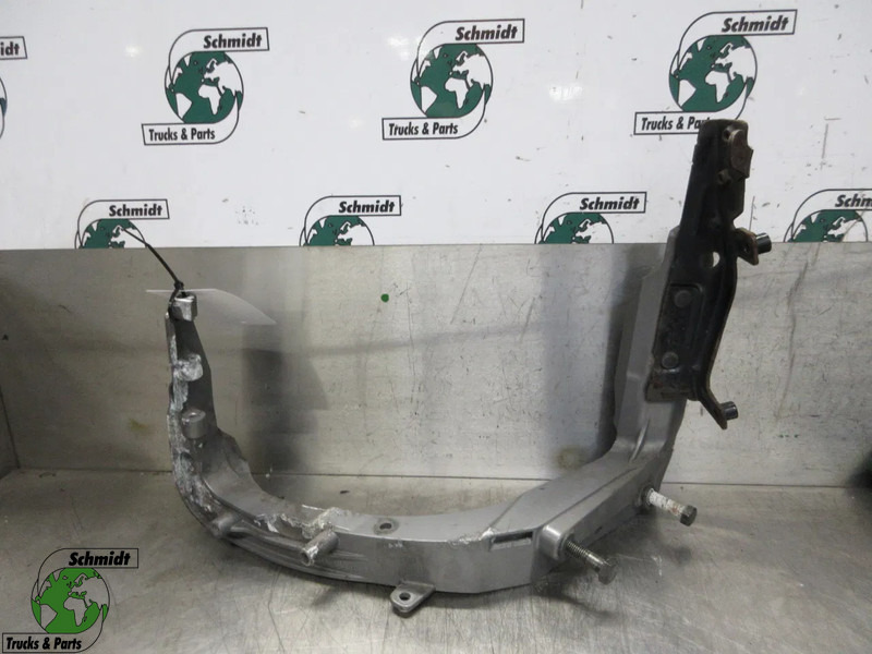 Scania 2479060 KOPLAMP BUMPER DRAGER SCANIA S 450 NGS - Bastidor/ Chasis para Camión: foto 1 Scania 2479060 KOPLAMP BUMPER DRAGER SCANIA S 450 NGS - Bastidor/ Chasis para Camión: foto 1