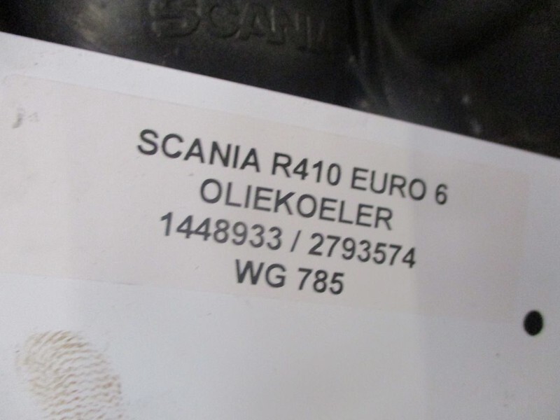 Scania R410 1448933 / 2793574 OLIEKOELER EURO 6 MODEL 2020 - Enfriador de aceite para Camión: foto 3 Scania R410 1448933 / 2793574 OLIEKOELER EURO 6 MODEL 2020 - Enfriador de aceite para Camión: foto 3