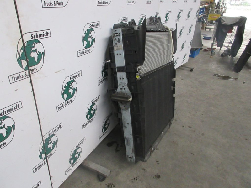Volvo 22174064/21649511 radiateur en intercooler EURO 6 - Radiador para Camión: foto 3 Volvo 22174064/21649511 radiateur en intercooler EURO 6 - Radiador para Camión: foto 3