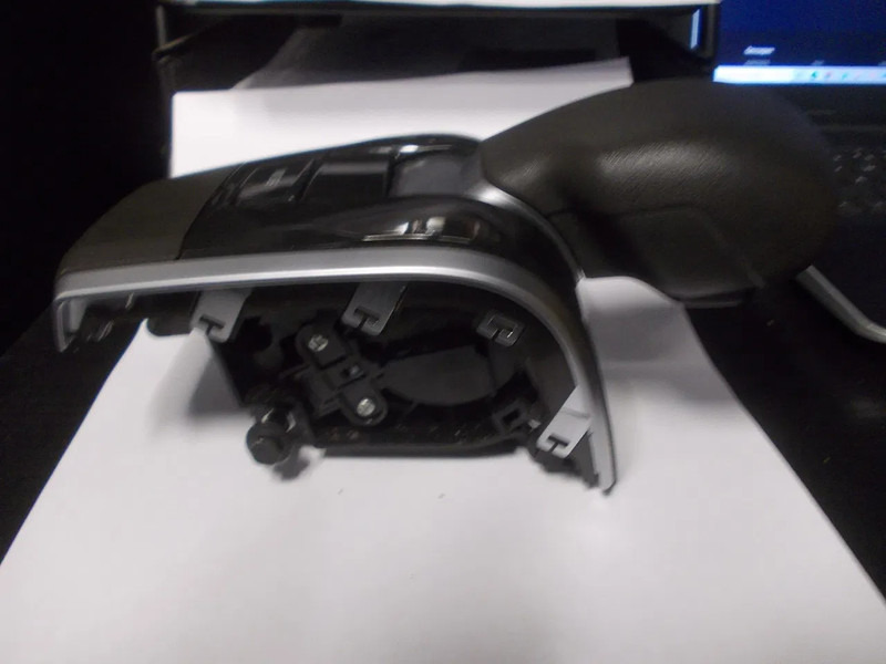 Volvo 22719325 // 21391097 SCHAKELMODULEN VOLVO FM 4 MODEL 2023 - Sistema eléctrico para Camión: foto 2 Volvo 22719325 // 21391097 SCHAKELMODULEN VOLVO FM 4 MODEL 2023 - Sistema eléctrico para Camión: foto 2