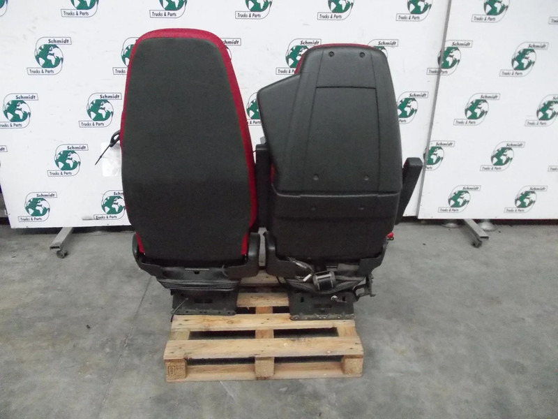 Volvo FH460 82201655/ 21209338/21209352 BIJRIJDERSTOEL EN BESTUURDERSTOEL EURO 6 - Asiento para Camión: foto 3 Volvo FH460 82201655/ 21209338/21209352 BIJRIJDERSTOEL EN BESTUURDERSTOEL EURO 6 - Asiento para Camión: foto 3