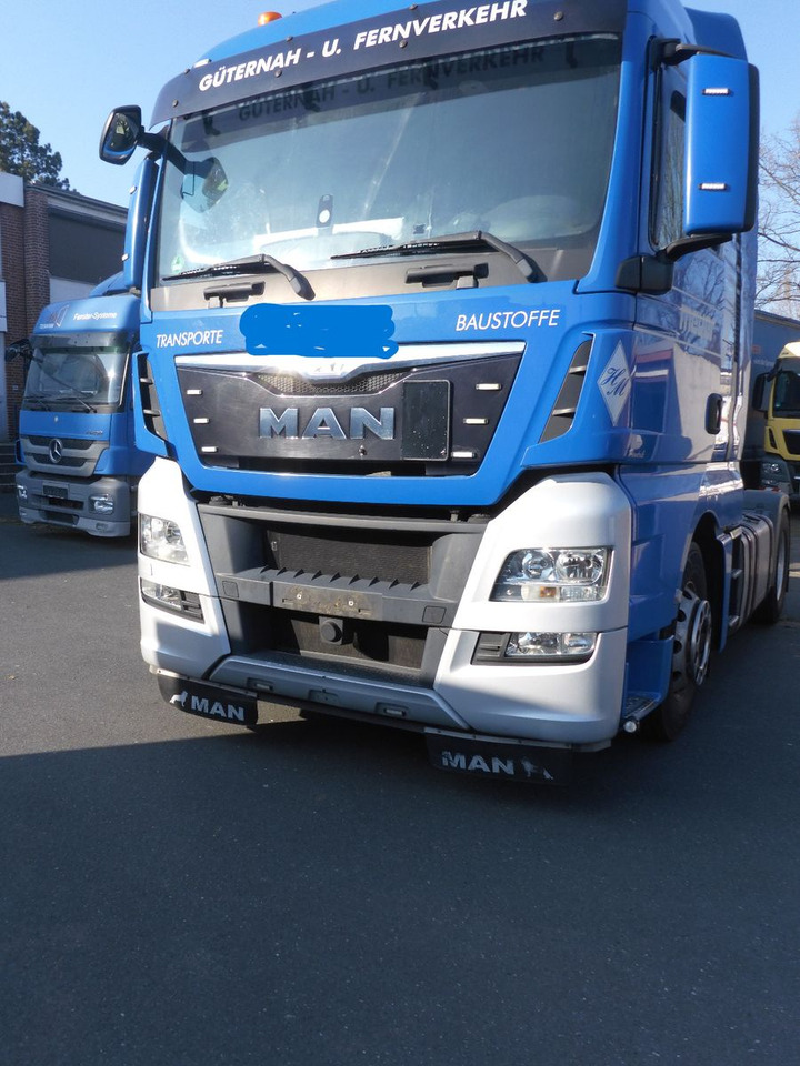 MAN TGX 18.440 Top Zustand Reifen 70 % grossesHaus - Cabeza tractora: foto 1 MAN TGX 18.440 Top Zustand Reifen 70 % grossesHaus - Cabeza tractora: foto 1