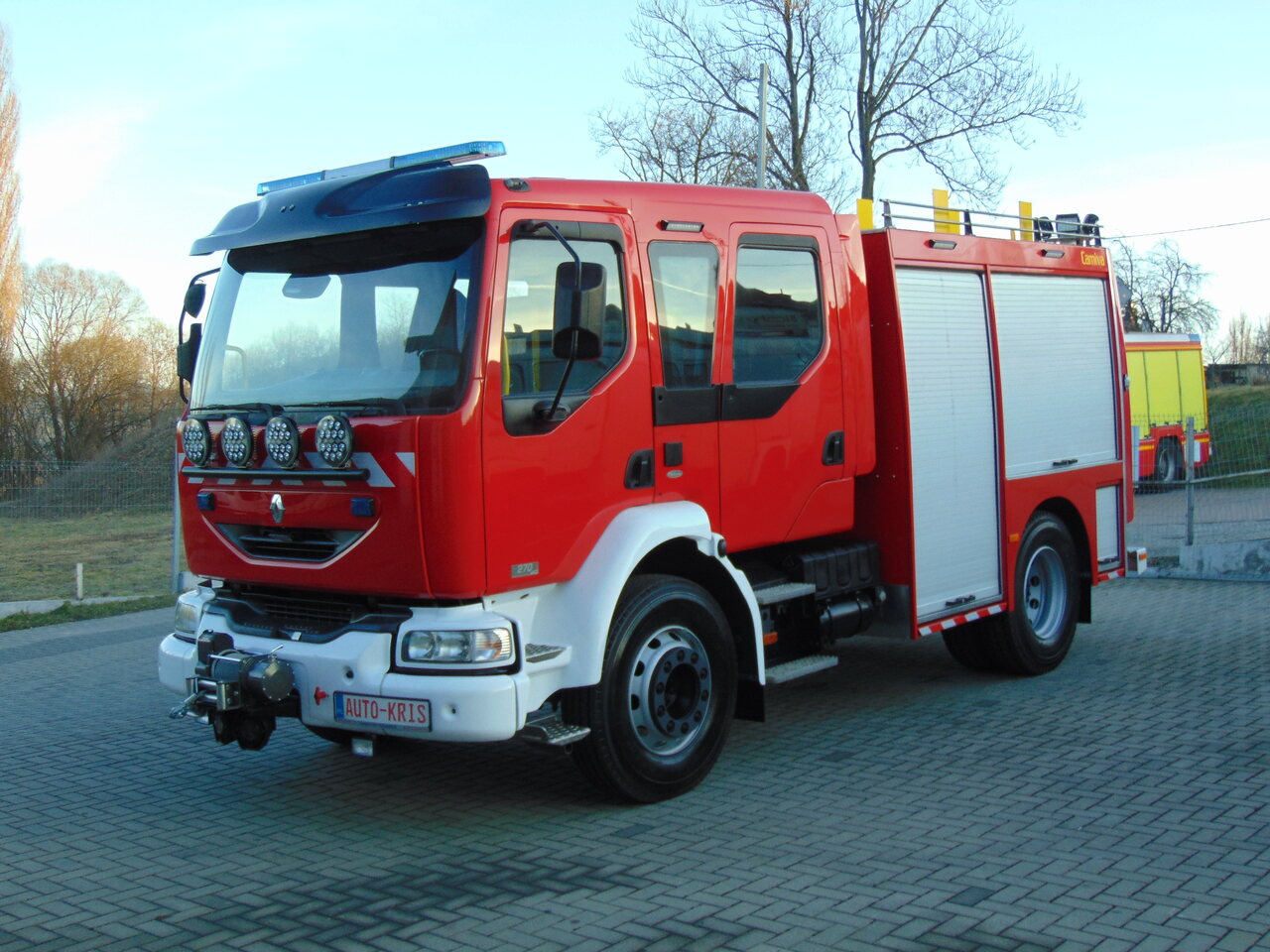 RENAULT Midlum 270dCi Camiva - Camión de bomberos: foto 1 RENAULT Midlum 270dCi Camiva - Camión de bomberos: foto 1