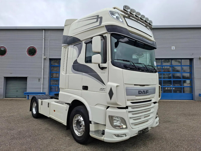 DAF XF106-460 / DEB / TUV:20-01-2026 / 753438 KM / FRIDGE / ACC / LWDS / GEN2 V2 TACHO / ALCOA / AUTOMATIC / EURO-6 / 2017 - Cabeza tractora: foto 2 DAF XF106-460 / DEB / TUV:20-01-2026 / 753438 KM / FRIDGE / ACC / LWDS / GEN2 V2 TACHO / ALCOA / AUTOMATIC / EURO-6 / 2017 - Cabeza tractora: foto 2