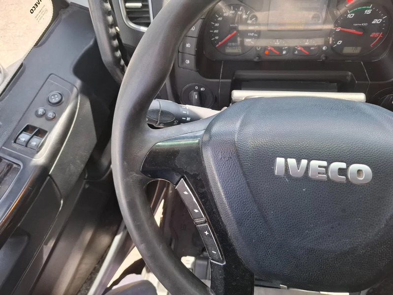 Cabeza tractora Iveco Stralis 440 / HYDRAULICS / BOOGIE / FRIDGE / 2XBED / 620664 KM / AIRCO / AUTOMATIC / EURO-6 / 2015: foto 16