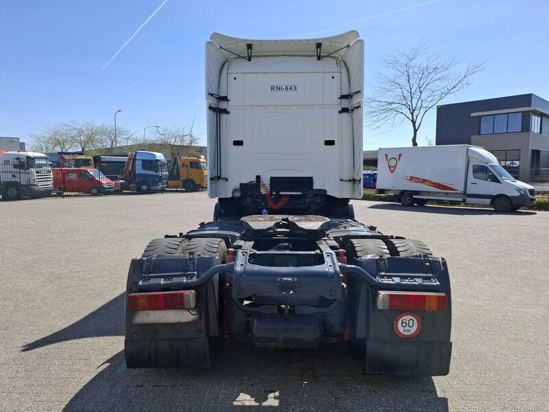 Scania R164-480 V8 / RETARDER / DOUBLE TANK / AIRCO / AUTOMATIC / EURO-3 / 2000 - Cabeza tractora: foto 4 Scania R164-480 V8 / RETARDER / DOUBLE TANK / AIRCO / AUTOMATIC / EURO-3 / 2000 - Cabeza tractora: foto 4