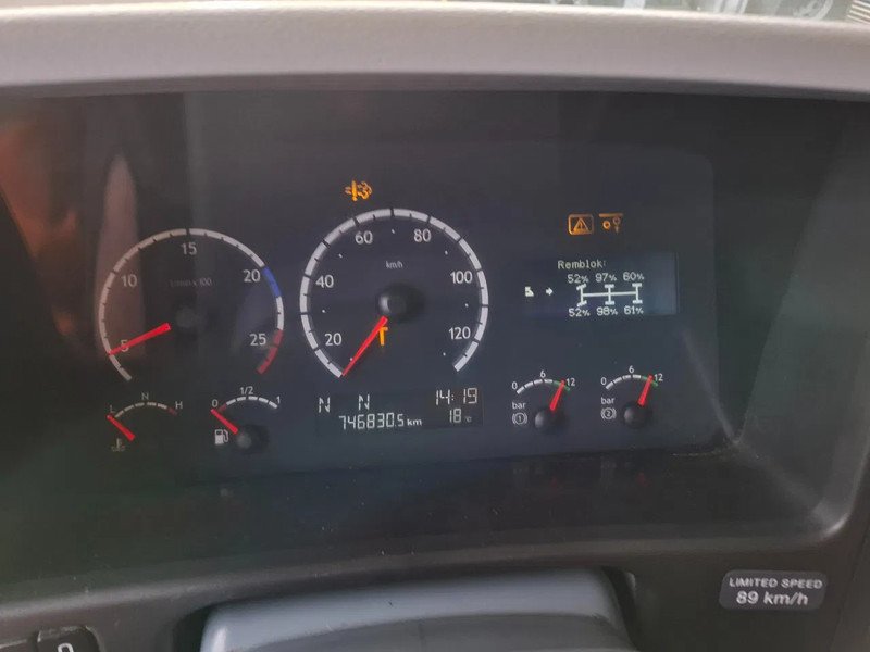 Cabeza tractora Scania R480 / HYDRAULICS / DOUBLE TANK / LIFT+LENKACHSE / 746830 KM / ALCOA / LEATHER / EURO-4 / 2007: foto 17