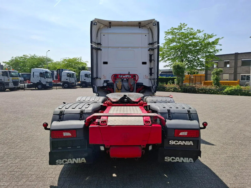 Scania R520 V8 / RETARDER / BOOGIE / FULL-AIR / ACC / LWDS / LEATHER / NAVI / XENON / FRIDGE / AUTOMATIC / EURO-6 / 2015 - Cabeza tractora: foto 4 Scania R520 V8 / RETARDER / BOOGIE / FULL-AIR / ACC / LWDS / LEATHER / NAVI / XENON / FRIDGE / AUTOMATIC / EURO-6 / 2015 - Cabeza tractora: foto 4