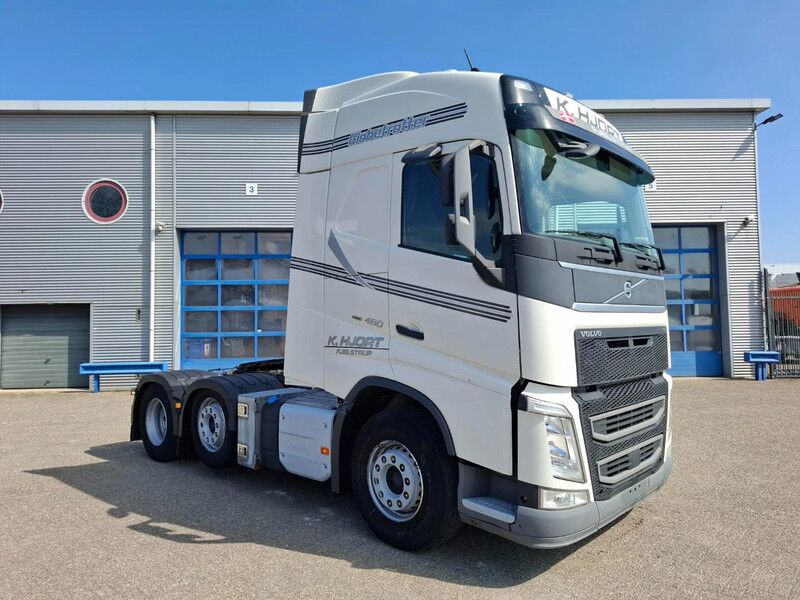Volvo FH4-460 / 6X2 / 616148 KM / LIFT AXLE / LWDS / FRIDGE / AUTOMATIC / EURO-6D / 2020 - Cabeza tractora: foto 2 Volvo FH4-460 / 6X2 / 616148 KM / LIFT AXLE / LWDS / FRIDGE / AUTOMATIC / EURO-6D / 2020 - Cabeza tractora: foto 2