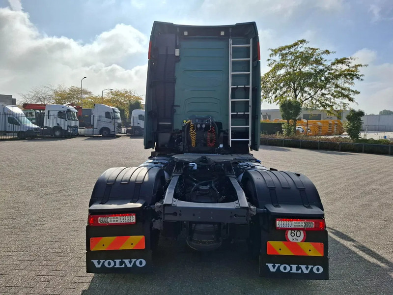 Volvo FH4-460 / VEB+ / DOUBLE TANK / FRIDGE / AIRCO / AUTOMATIC / EURO-6 / 2014 - Cabeza tractora: foto 4 Volvo FH4-460 / VEB+ / DOUBLE TANK / FRIDGE / AIRCO / AUTOMATIC / EURO-6 / 2014 - Cabeza tractora: foto 4