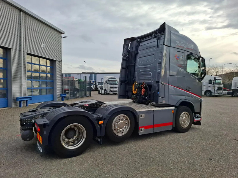 Volvo FH4-500 / I-SAVE / VEB+ / DYNAMIC STEERING / ONLY:590266 KM / NAVI / ACC / LWDS / LIFT AXLE / AUTOMATIC / EURO-6 / 2019 - Cabeza tractora: foto 5 Volvo FH4-500 / I-SAVE / VEB+ / DYNAMIC STEERING / ONLY:590266 KM / NAVI / ACC / LWDS / LIFT AXLE / AUTOMATIC / EURO-6 / 2019 - Cabeza tractora: foto 5