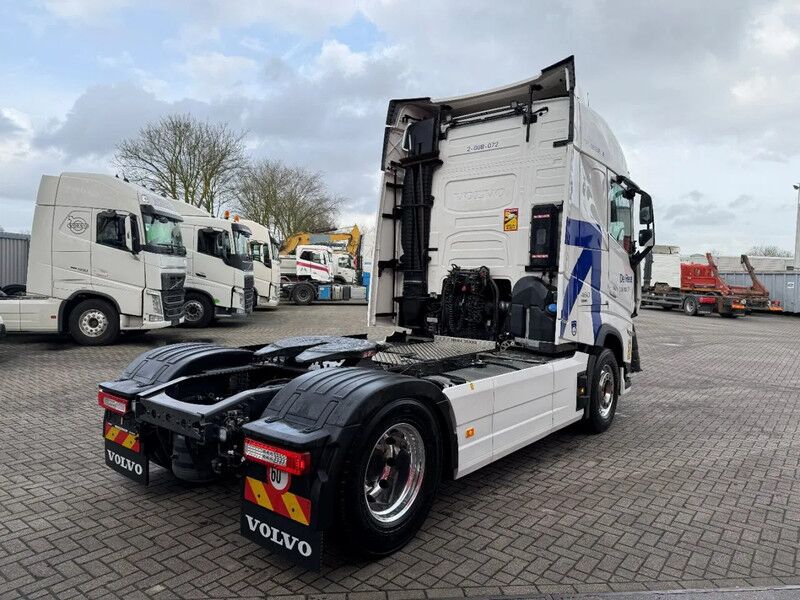 Volvo FH5-460 AERO / ENGINE RUNNING / ADR / VEB+ / !!ONLY:37153 KM!! / I-PARKCOOL / DYNAMIC STEERING / DOUBLE TANK / ALCOA / DAS / LWD - Cabeza tractora: foto 5 Volvo FH5-460 AERO / ENGINE RUNNING / ADR / VEB+ / !!ONLY:37153 KM!! / I-PARKCOOL / DYNAMIC STEERING / DOUBLE TANK / ALCOA / DAS / LWD - Cabeza tractora: foto 5
