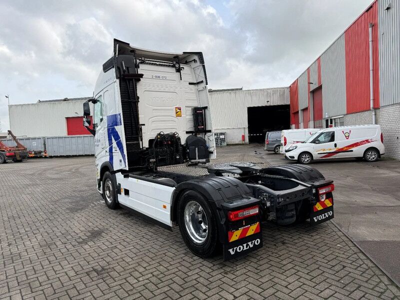 Volvo FH5-460 AERO / ENGINE RUNNING / ADR / VEB+ / !!ONLY:37153 KM!! / I-PARKCOOL / DYNAMIC STEERING / DOUBLE TANK / ALCOA / DAS / LWD - Cabeza tractora: foto 3 Volvo FH5-460 AERO / ENGINE RUNNING / ADR / VEB+ / !!ONLY:37153 KM!! / I-PARKCOOL / DYNAMIC STEERING / DOUBLE TANK / ALCOA / DAS / LWD - Cabeza tractora: foto 3