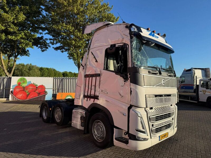 Volvo FH5-460 / ENGINE RUNNING / !! 259596 KM !! / NL TRUCK / VEB+ / DAS / LIFT+LENKACHSE / PTO / I-PARKCOOL / FULL-AIR / AUTOMATIC / - Cabeza tractora: foto 2 Volvo FH5-460 / ENGINE RUNNING / !! 259596 KM !! / NL TRUCK / VEB+ / DAS / LIFT+LENKACHSE / PTO / I-PARKCOOL / FULL-AIR / AUTOMATIC / - Cabeza tractora: foto 2