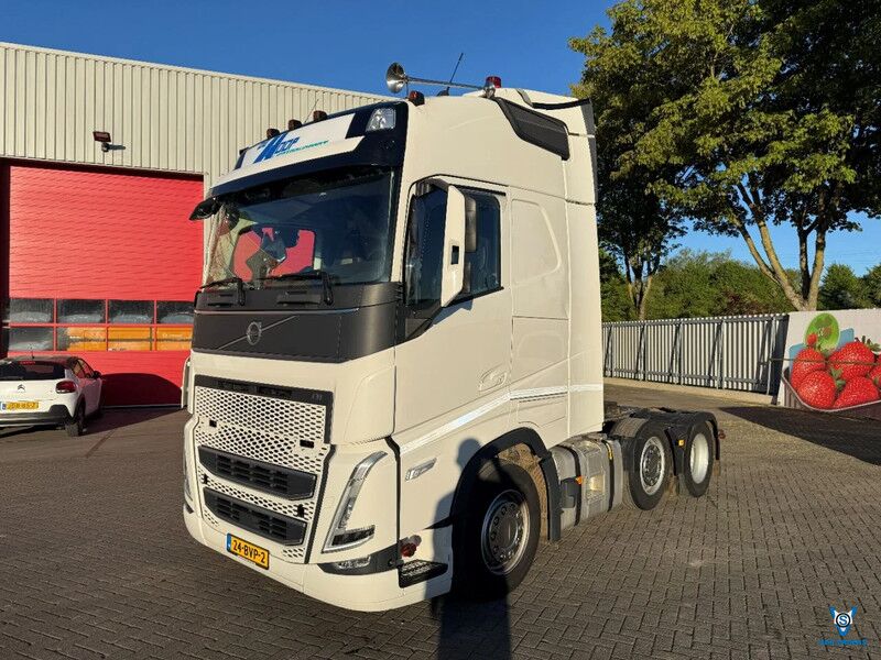 Volvo FH5-460 / ENGINE RUNNING / !! 259596 KM !! / NL TRUCK / VEB+ / DAS / LIFT+LENKACHSE / PTO / I-PARKCOOL / FULL-AIR / AUTOMATIC / - Cabeza tractora: foto 1 Volvo FH5-460 / ENGINE RUNNING / !! 259596 KM !! / NL TRUCK / VEB+ / DAS / LIFT+LENKACHSE / PTO / I-PARKCOOL / FULL-AIR / AUTOMATIC / - Cabeza tractora: foto 1