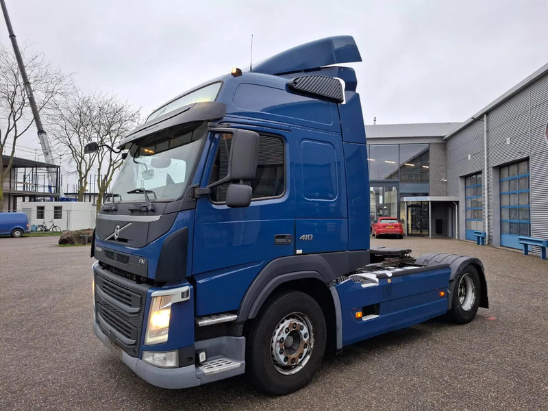Volvo FM11-410 / VEB / DOUBLE TANK / FULL SPOILER / AIRCO / AUTOMATIC / EURO-6 / 2015 - Cabeza tractora: foto 1 Volvo FM11-410 / VEB / DOUBLE TANK / FULL SPOILER / AIRCO / AUTOMATIC / EURO-6 / 2015 - Cabeza tractora: foto 1