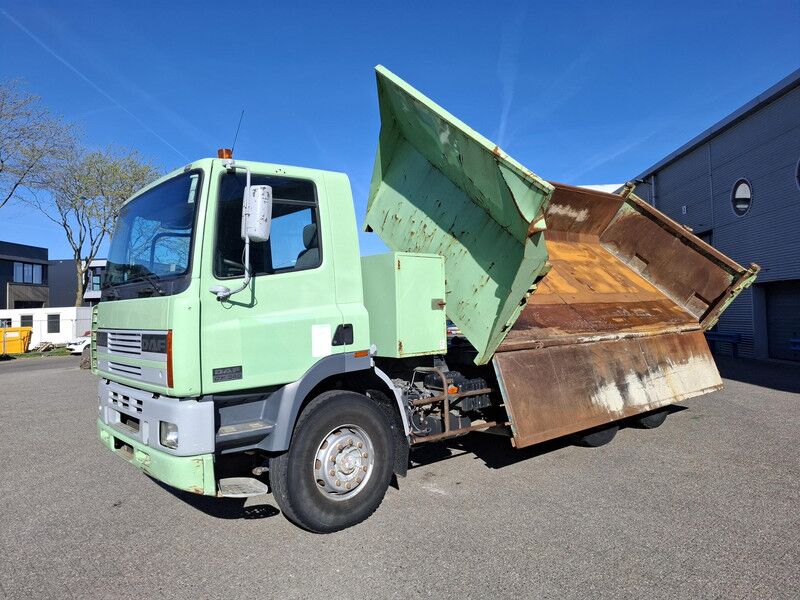 DAF CF 85.340 / 6X4 / 2X BIG AXLE / FULL-STEEL / DRUM BRAKES / 585044 KM / 2SIDE MARREL TIPPER / MANUAL / 1998 - Volquete camión: foto 2 DAF CF 85.340 / 6X4 / 2X BIG AXLE / FULL-STEEL / DRUM BRAKES / 585044 KM / 2SIDE MARREL TIPPER / MANUAL / 1998 - Volquete camión: foto 2